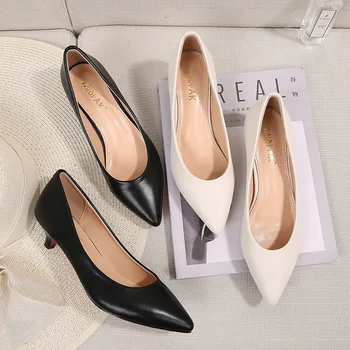 Ново записване, офис женски обувки с остър пръсти на ток 3 см, женски модерен модел обувки